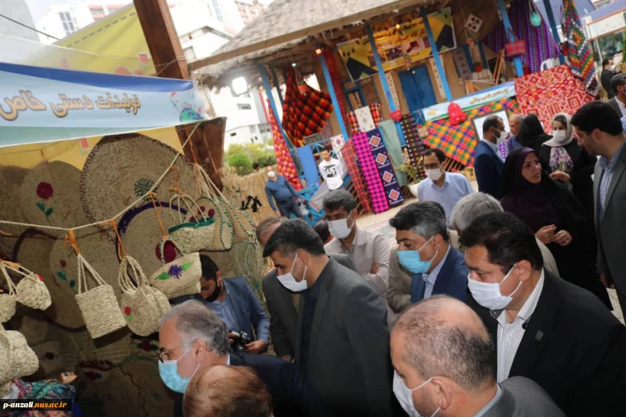 بازدید از نمایشگاه صنایع دستی و بومی منطقه آزاد تجاری انزلی 99/07/07 18