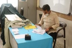 بازدید ریاست محترم آموزشکده و معاونت آموزشی و هیئت همراه از روند ثبت نام حضوری دانشجویان جدیدالورود 1400-1399 در مورخ 23/07/99 5