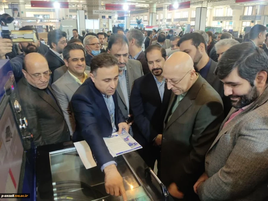 رونمایی از دستگاه تستر بلوکه هیدرولیک گیربکسهای اتوماتیک کاری از دانشگاه فنی و حرفه ای استان گیلان مرکز انزلی طرح منتخب وزارت علوم تحقیقات و فناوری توسط وزیر علوم 6