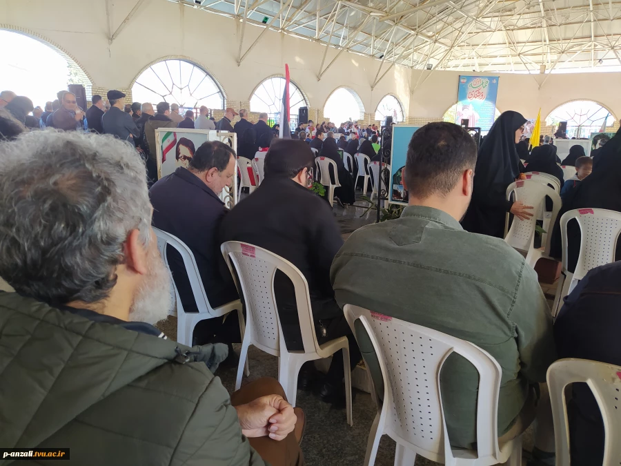 شرکت همکاران ، اساتید و دانشجویان آموزشکده فنی و حرفه ای پسران بندر انزلی در مراسم روز 9 دی و حضور در مزار شهدای گمنام شهرستان بندر انزلی 5