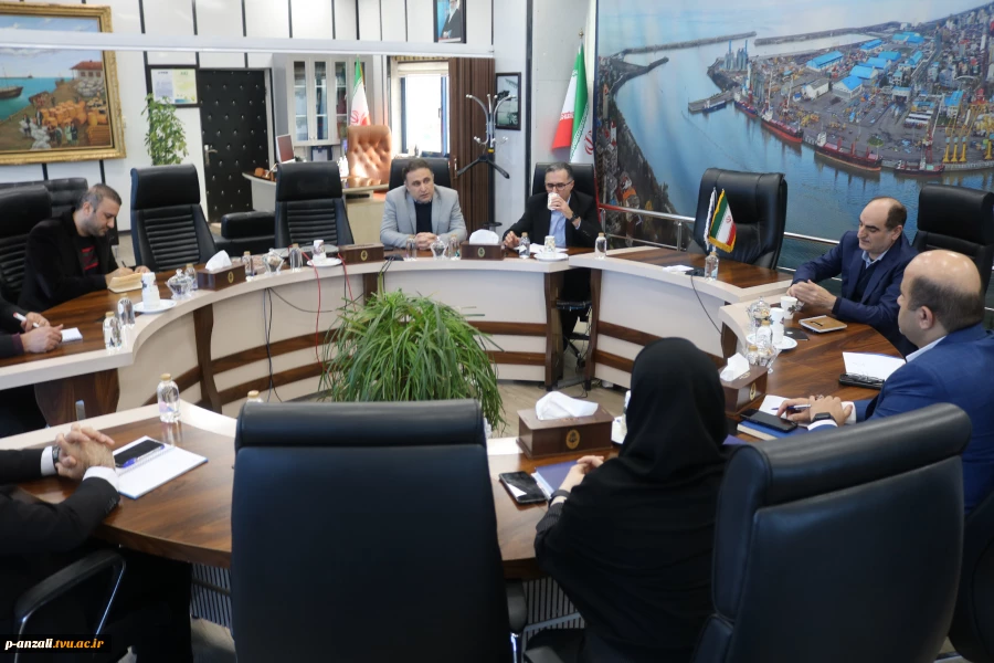 تفاهمنامه همکاری پژوهشی آموزشی دانشگاه فنی وحرفه ای استان گیلان مرکزشهیدخدادادی بندرانزلی با اداره کل بنادرودریانوردی استان گیلان
 2