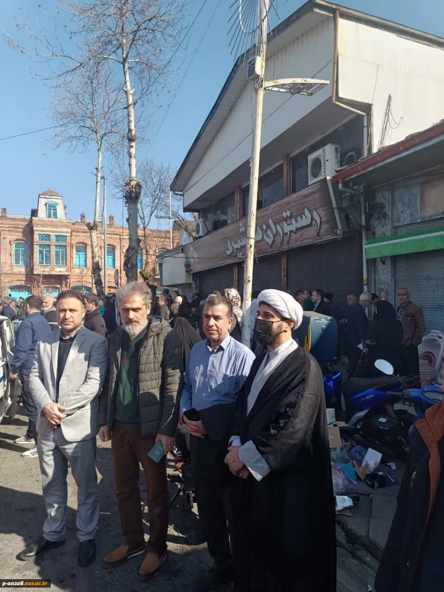 حضور با شکوه آموزشکده فنی و حرفه ای بندر انزلی در راه پیمایی یوم الله 22 بهمن 3