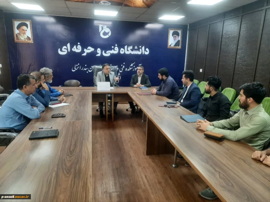 آیین تکریم و معارفه مسئول بسیج دانشجویی  دانشکده فنی و حرفه ای شهید خدادادی شهرستان بندرانزلی برگزار شد
 2
