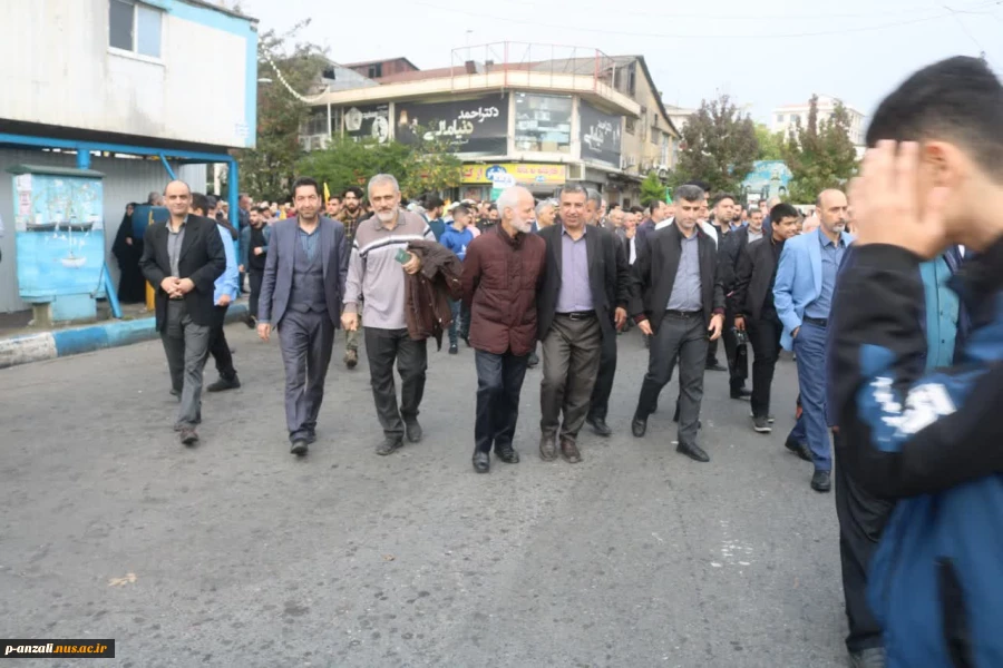 حضور همکاران آموزشکده پسران بندر انزلی (شهید خدادادی) در یوم الله 13 آبان 2