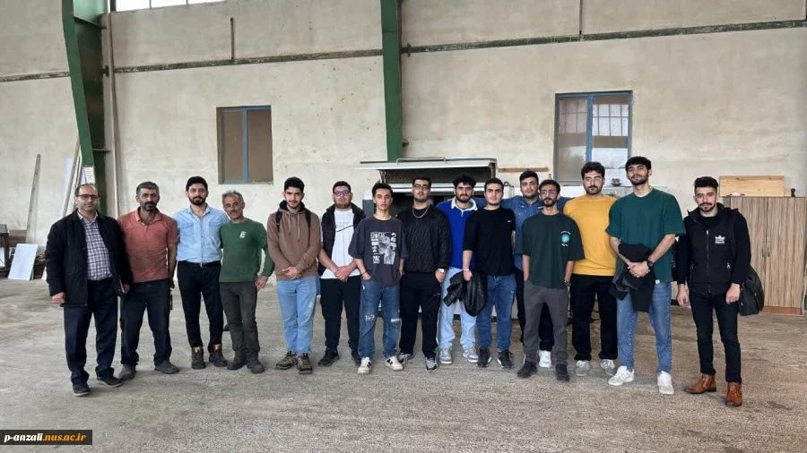 بازدید علمی  دانشجویان  رشته الکتروتکنیک از شرکت تولیدی چوبین راش 
 2