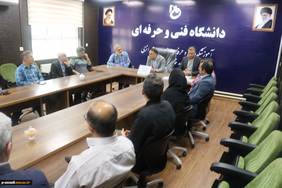 مراسم گرامی داشت هفته معلم و  تقدیر از سرآمدان آموزشی در آموزشکده ملی  مهارت بندر انزلی
 2