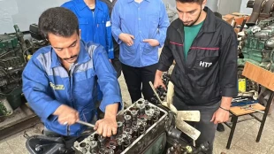 اولین دوره مسابقات تعمیر موتور دیزل دریایی مختص دانشجویان مکانیک موتورهای دریای در آموزشکده ملی مهارت بندر انزلی 5