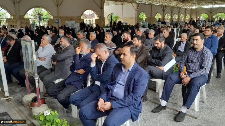 حضور همکاران آموزشکده ملی مهارت بندر انزلی در اولین سالگرد شهدای خدمت در گلزار شهدای بندرانزلی  3