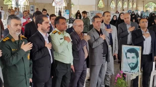 حضور همکاران آموزشکده ملی مهارت بندر انزلی در اولین سالگرد شهدای خدمت در گلزار شهدای بندرانزلی  4
