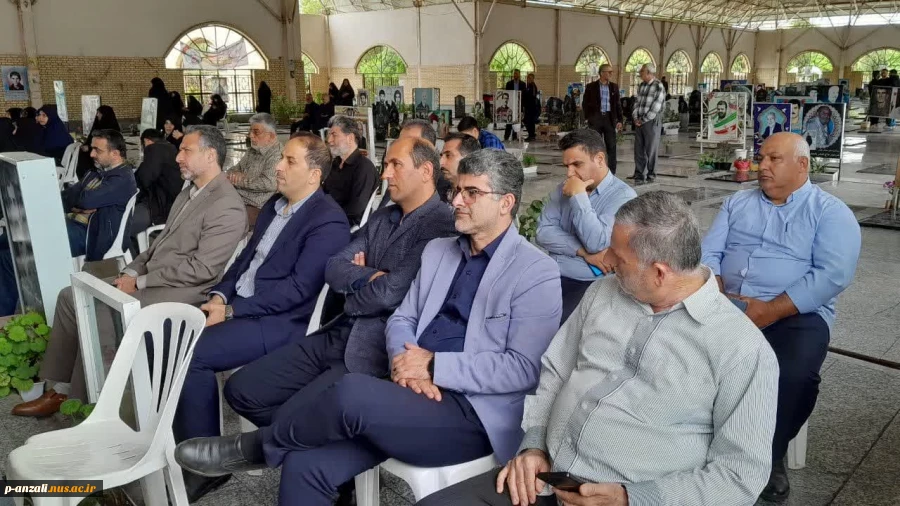 حضور همکاران آموزشکده ملی مهارت بندر انزلی در اولین سالگرد شهدای خدمت در گلزار شهدای بندرانزلی  5