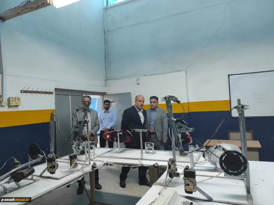 بازدید رییس واحد استانی از کارگاهها ، کلاس ها و خوابگاه آموزشکده ملی مهارت بندر انزلی هم زمان با شروع سال تحصیلی جدید 3
