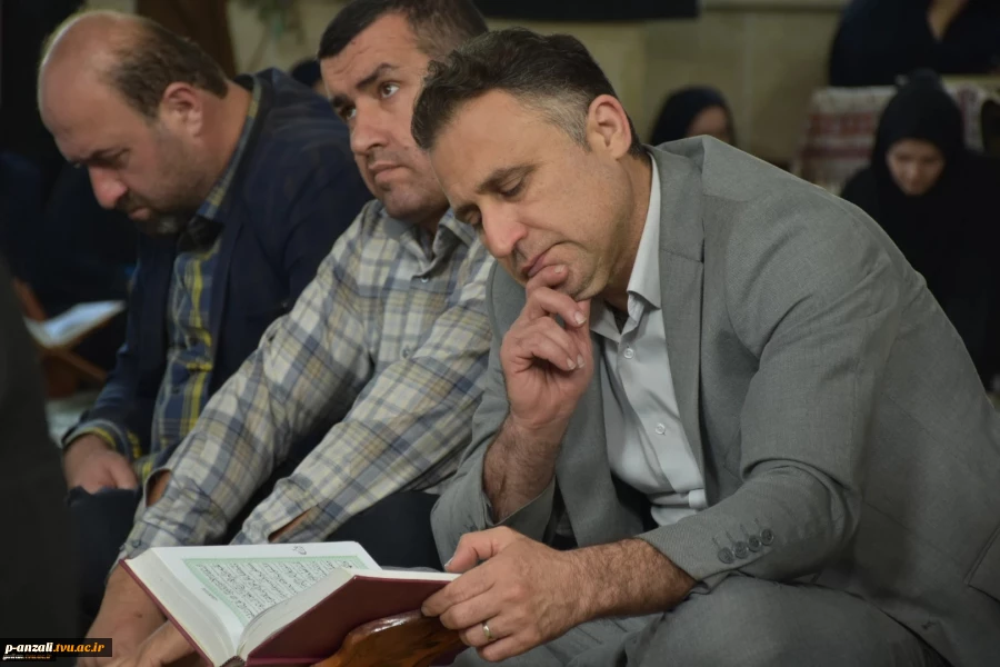 به مناسبت هفته قرآن و عترت:
محفل انس با قرآن دانشگاه ها و مراکز آموزش عالی استان گیلان به میزبانی دانشگاه ملی مهارت استان گیلان برگزار شد 5