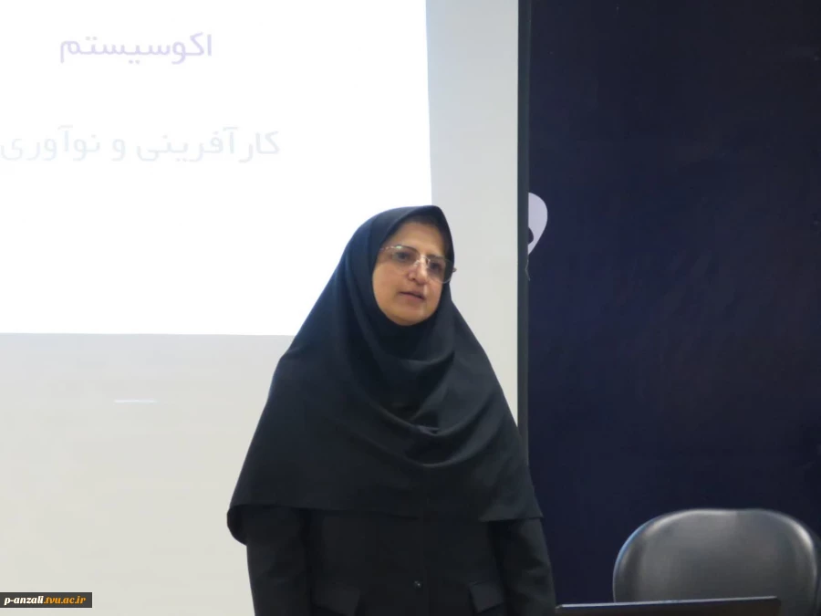 برگزاری همایش آشنایی با خدمات و امکانات مراکز رشد و پارک علم و فناوری در آموزشکده ملی مهارت
بندرانزلی (شهید خدادادی) 2