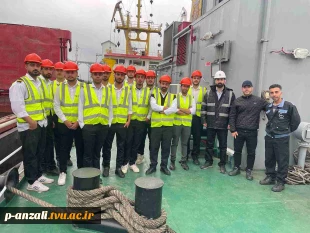 بازدید علمی دانشجویان کاردانی مکانیک موتورهای دریایی از لایروب هاپر ساکشن یاسین در مجتمع بندر انزلی 6