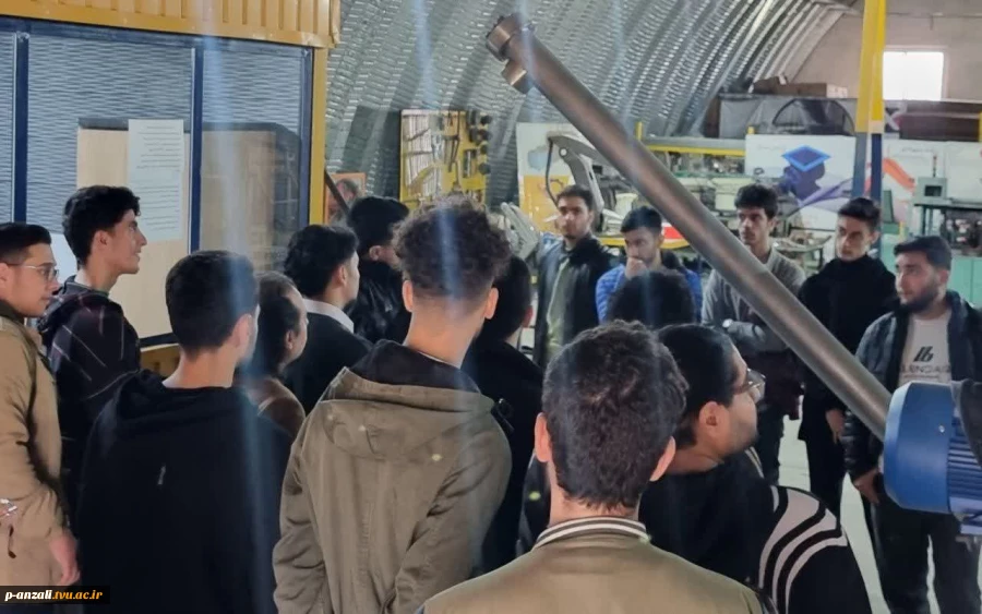 بازدید علمی دانشجویان کامپیوتر آموزشکده ملی مهارت بندرانزلی از دهکده نوآوری و فناوری فشتام
 6