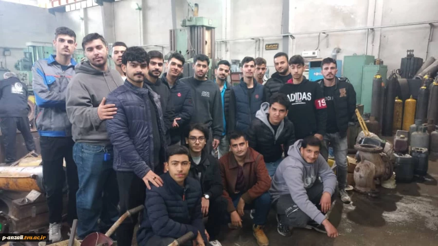 بازدید علمی دانشجویان ساخت و تولید از شرکت های ماشین سازی کاسپین و قطب صنعت شمال به مناسبت هفته پژوهش 4