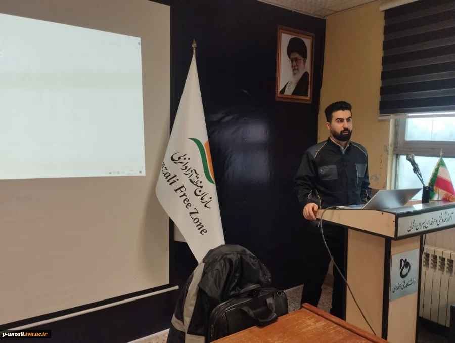 کارگاه آموزشی «آشنایی با Fire and Safety Plan شناورها» ویژه دانشجویان رشته‌های ناوبری و مکانیک موتورهای دریایی به مناسبت هفته پژوهش
 2